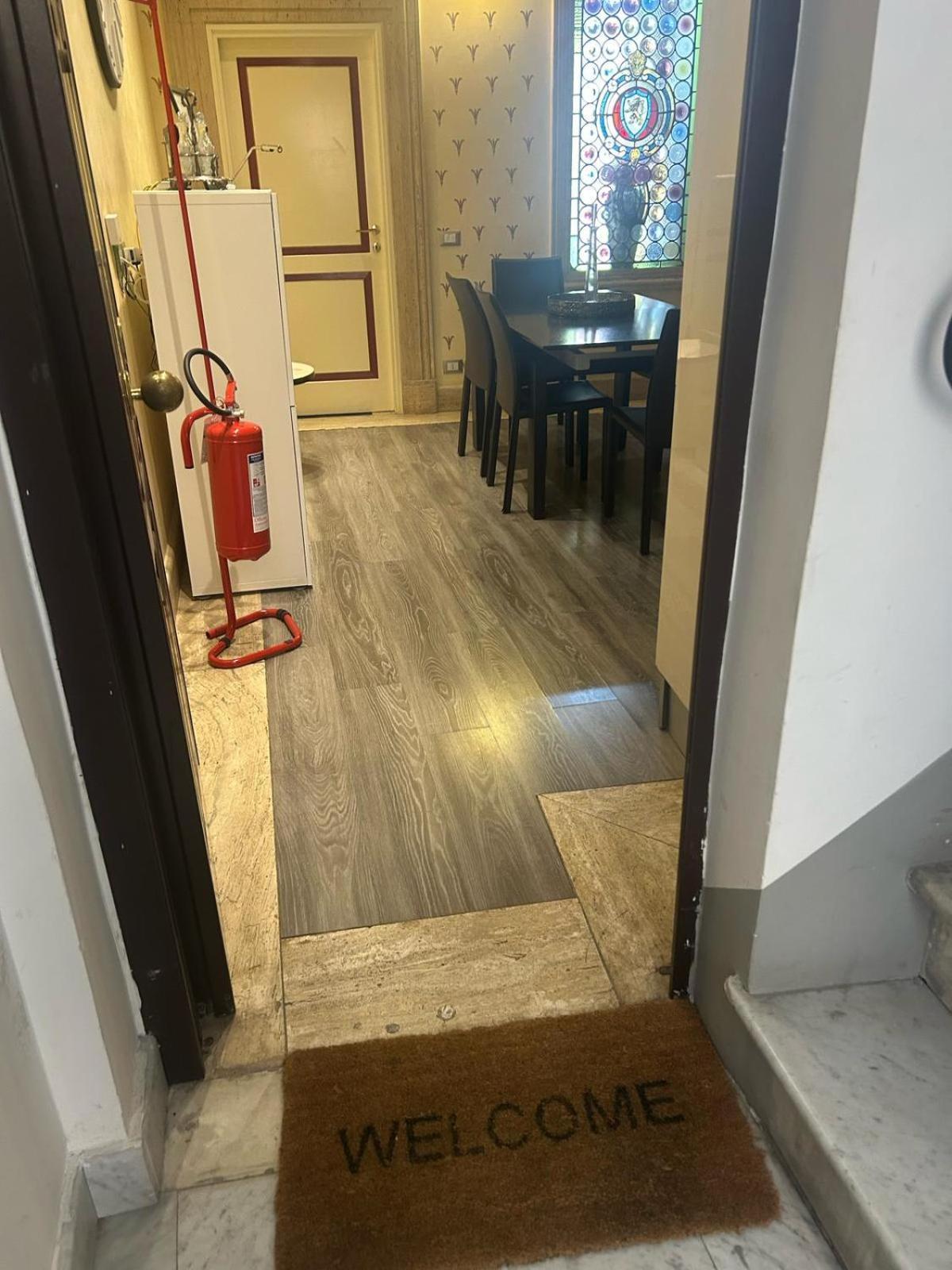 Nsm 71Viadelcorso Appartamento Con Terrazzo Рим Экстерьер фото